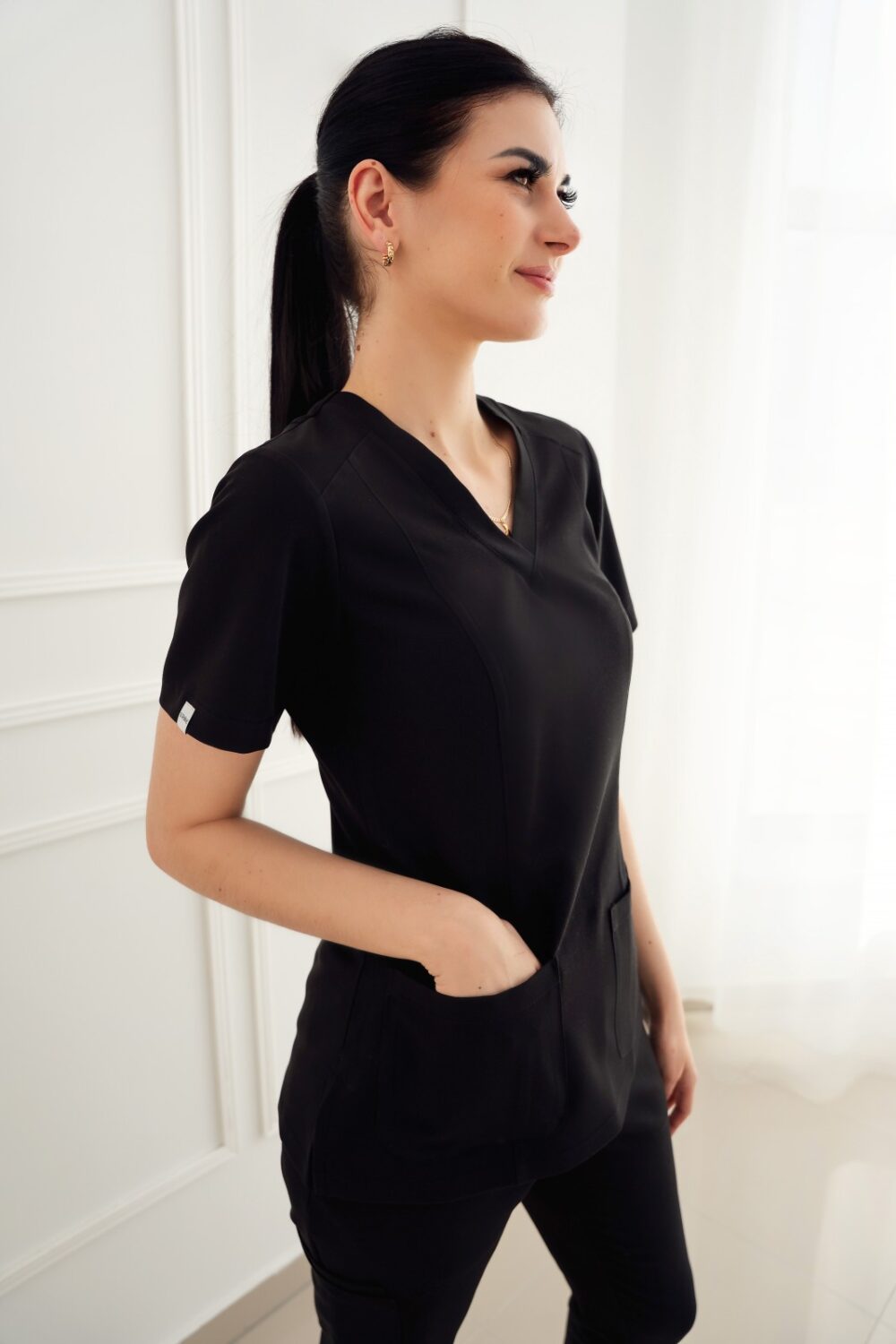 bluza-medyczna-czarna-5-scrabme bluza medyczna