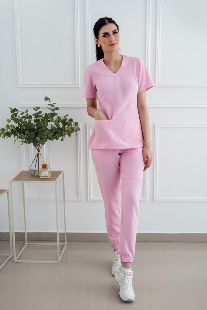 Bluza Medyczna Różowa – Sweet Pink Scrabme Front Pocket