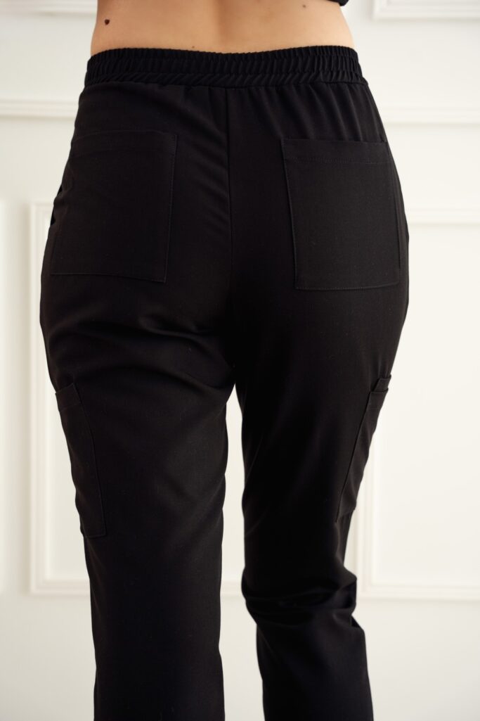 Spodnie Medyczne Joggery – Black Scrabme