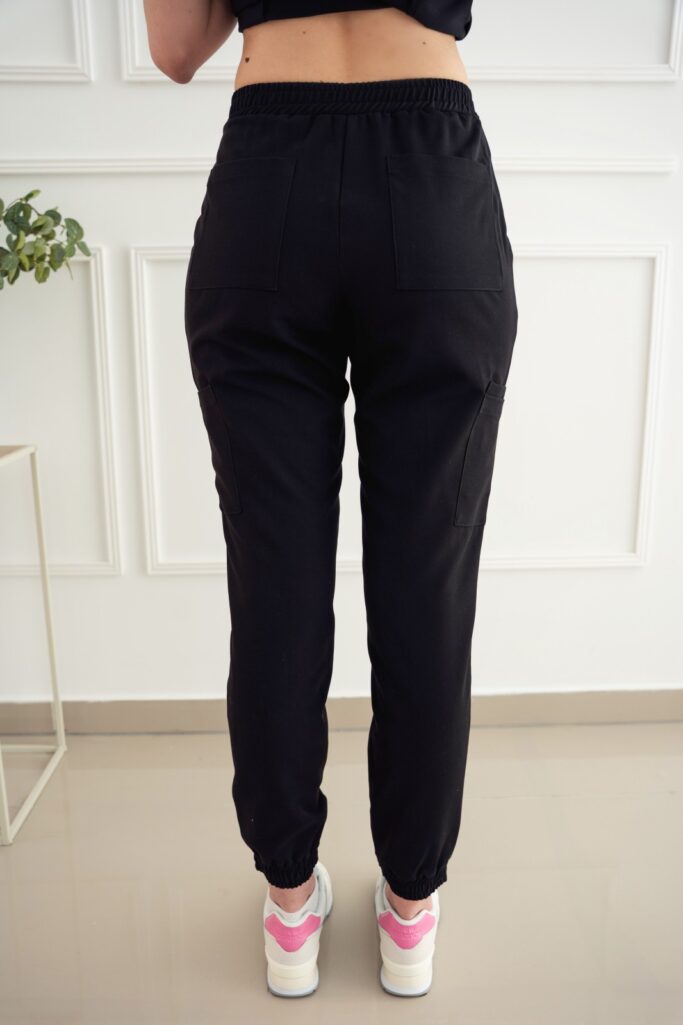 Spodnie Medyczne Joggery – Black Scrabme