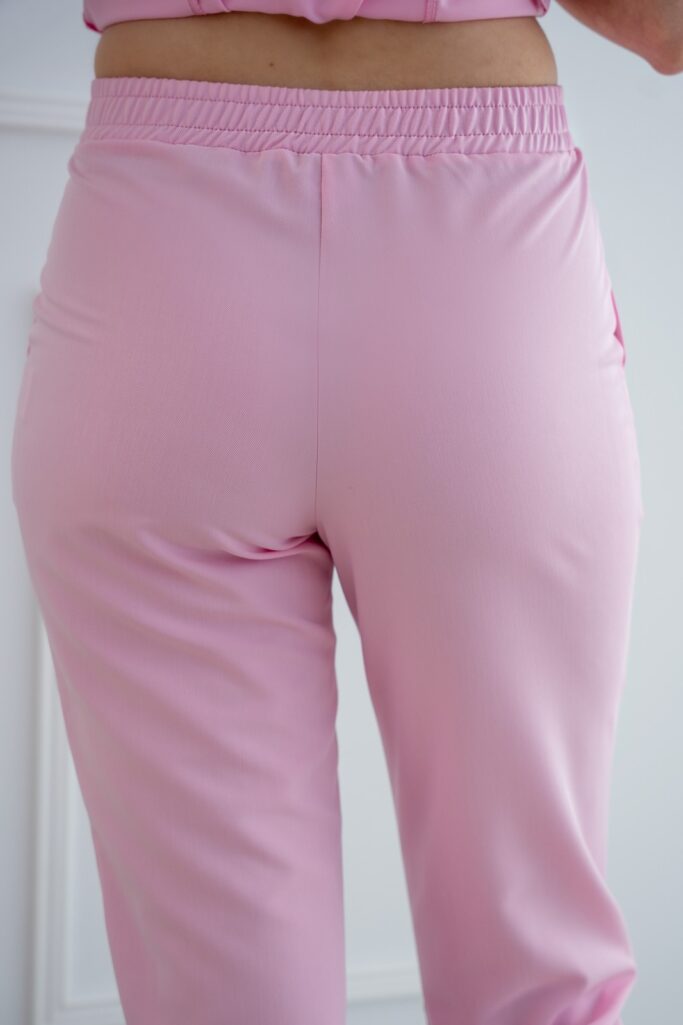 Spodnie Medyczne Proste – Sweet Pink Scrabme