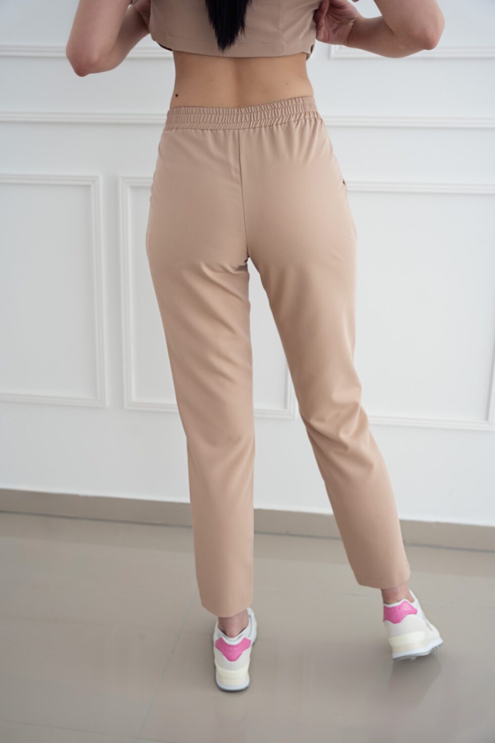 spodnie-medyczne-proste-cappucino-1-scrabme spodnie medyczne